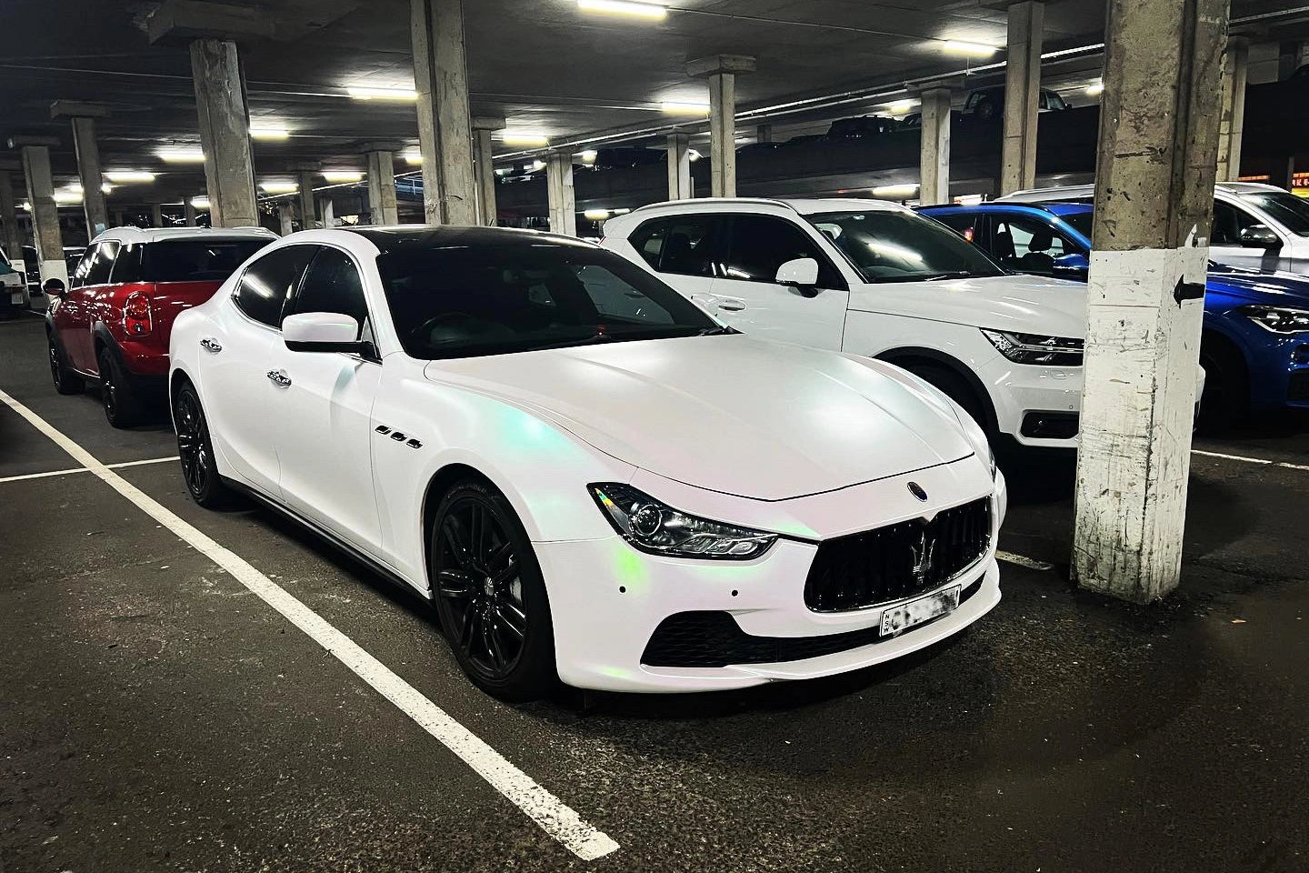 Glossy Pearl White Car Vinyl Wrap
