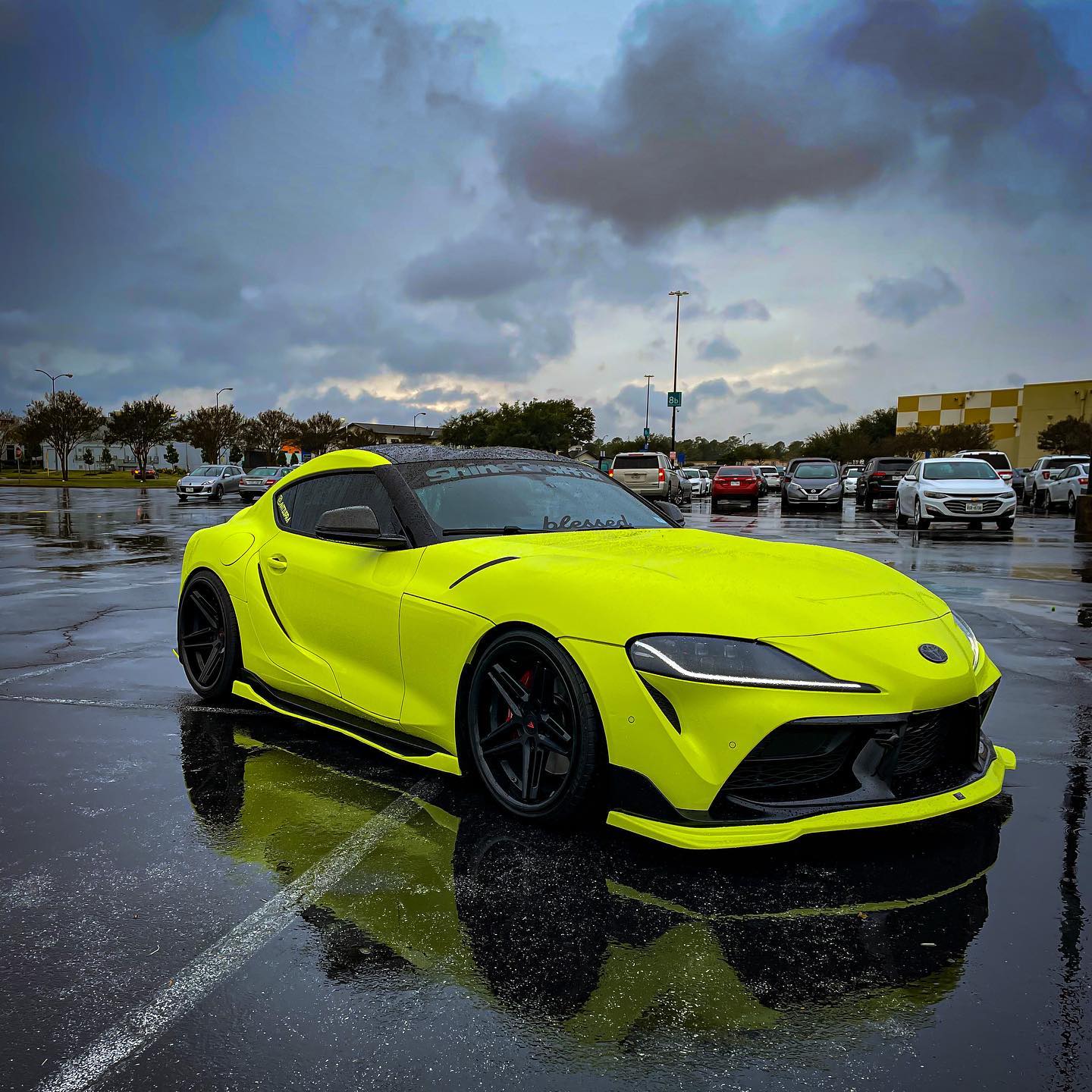 High Glossy Chartreuse Yellow Vinyl Wrap