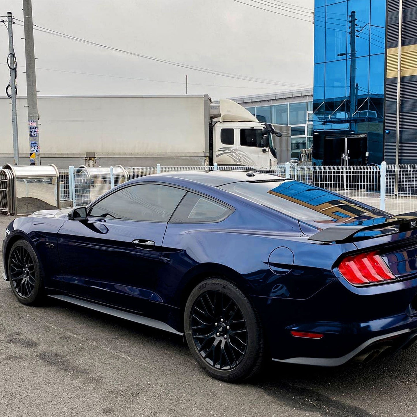 Glossy Metallic Tanzanite Blue Color Paint Protection Film (PPF)