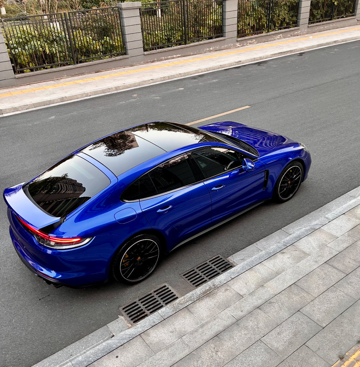 Glossy Metallic Cobalt Blue Vinyl Wrap